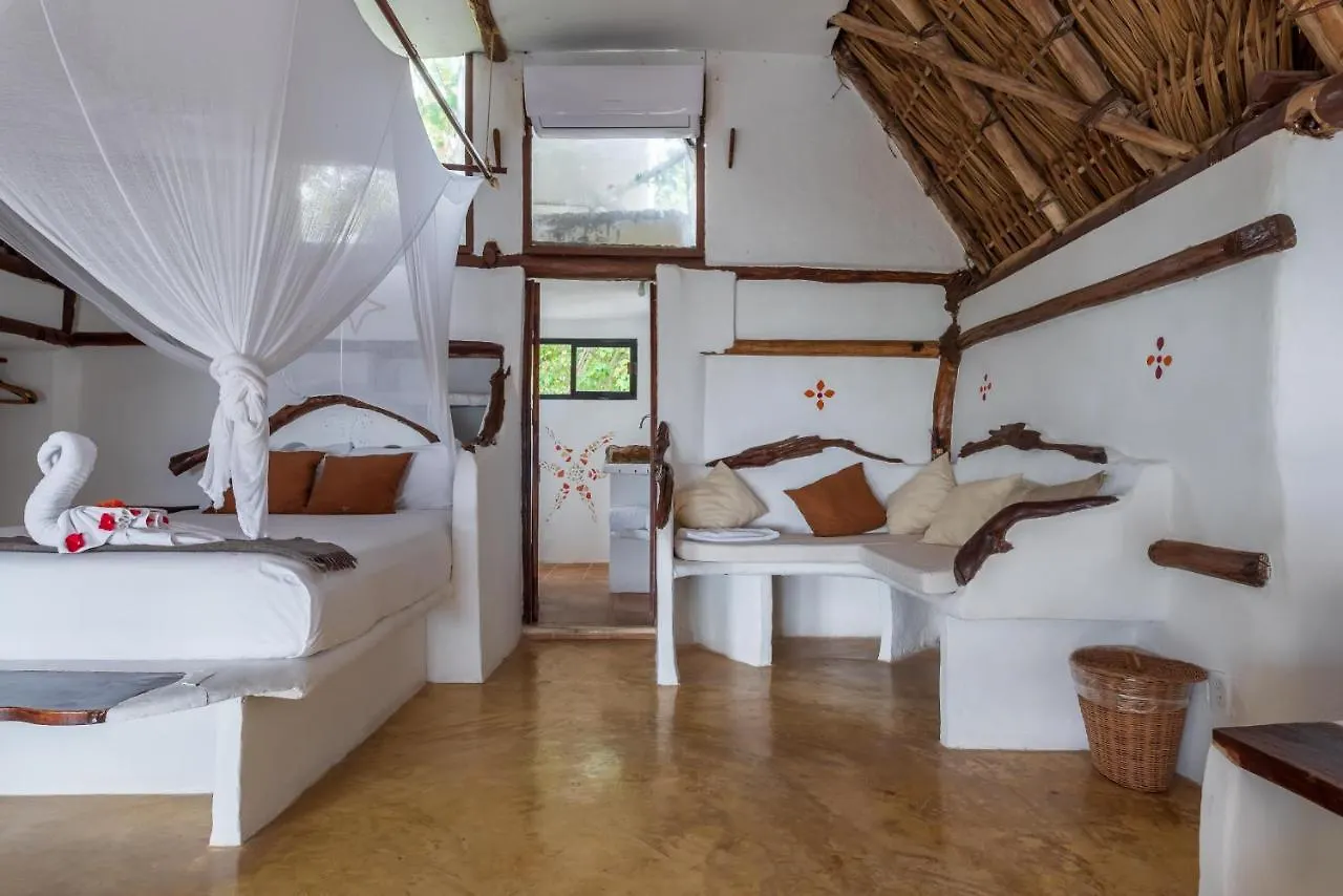 Casa Aakbal - Luxury Beach Front Villa Tulum