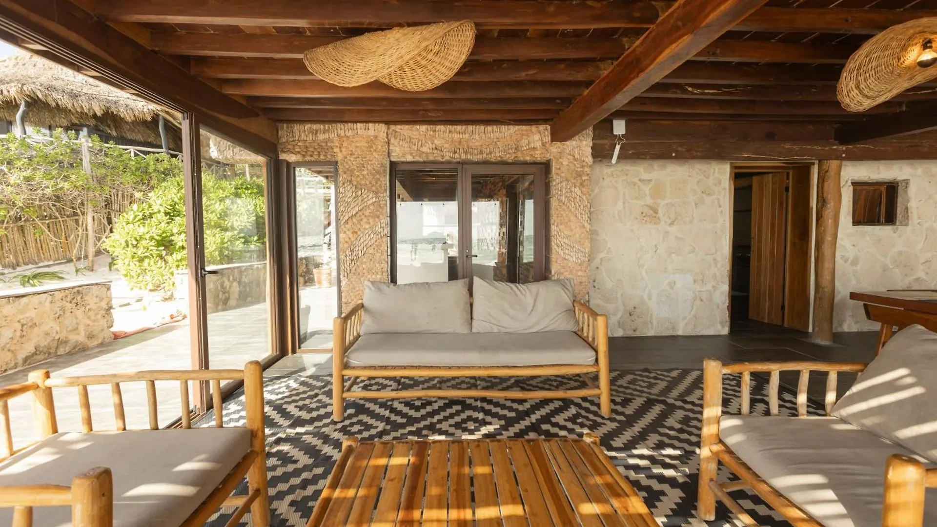 Casa Aakbal - Luxury Beach Front Villa Tulum Mexico