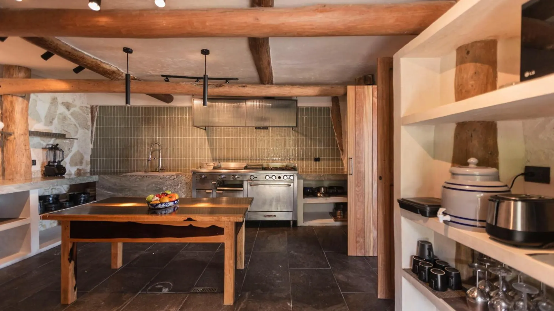 Casa Aakbal - Luxury Beach Front Villa Tulum
