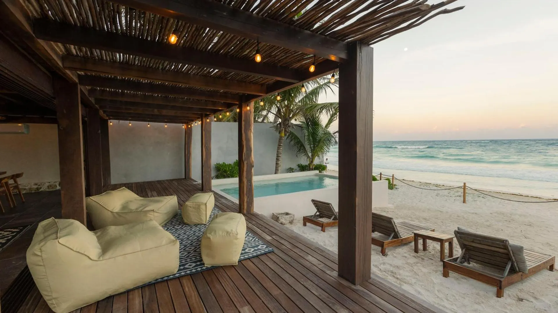 Casa Aakbal - Luxury Beach Front Villa Tulum Mexico