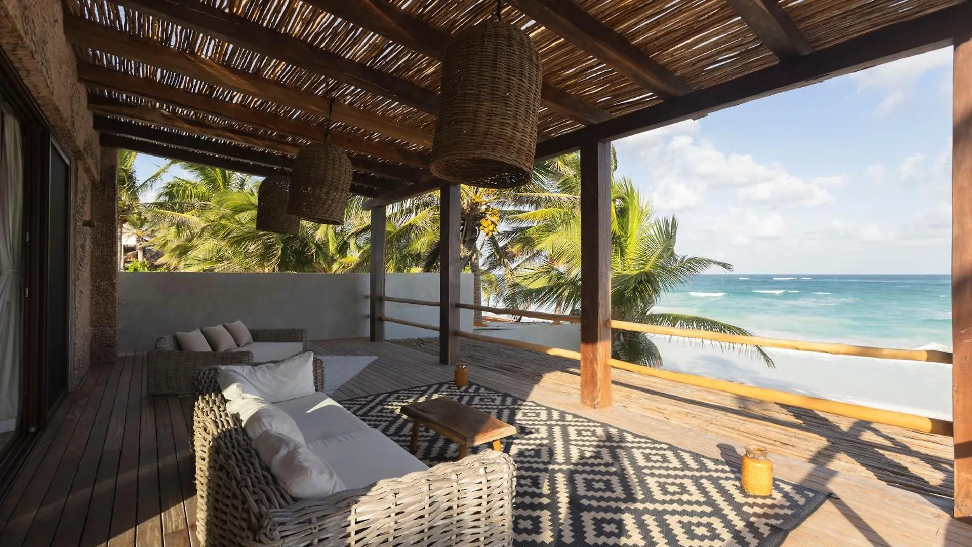 Casa Aakbal - Luxury Beach Front Villa Tulum Mexico