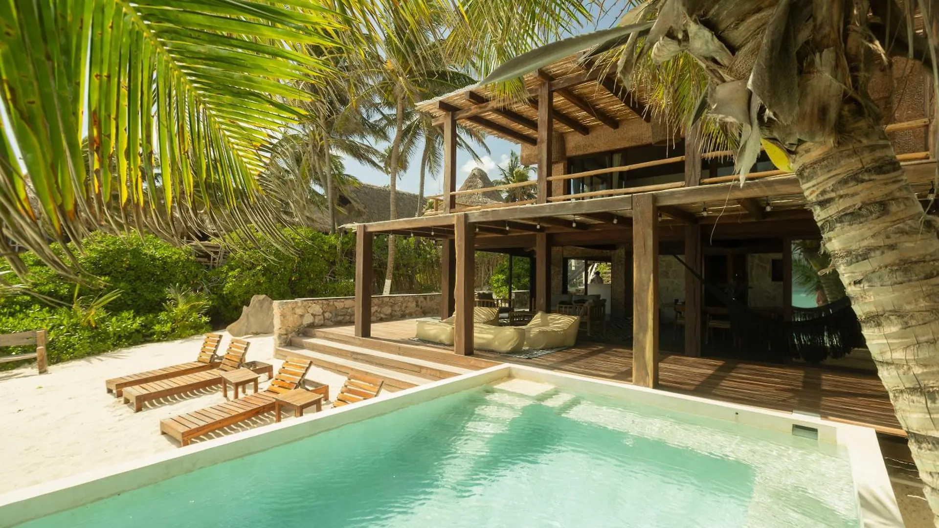 Casa Aakbal - Luxury Beach Front Villa Tulum Mexico