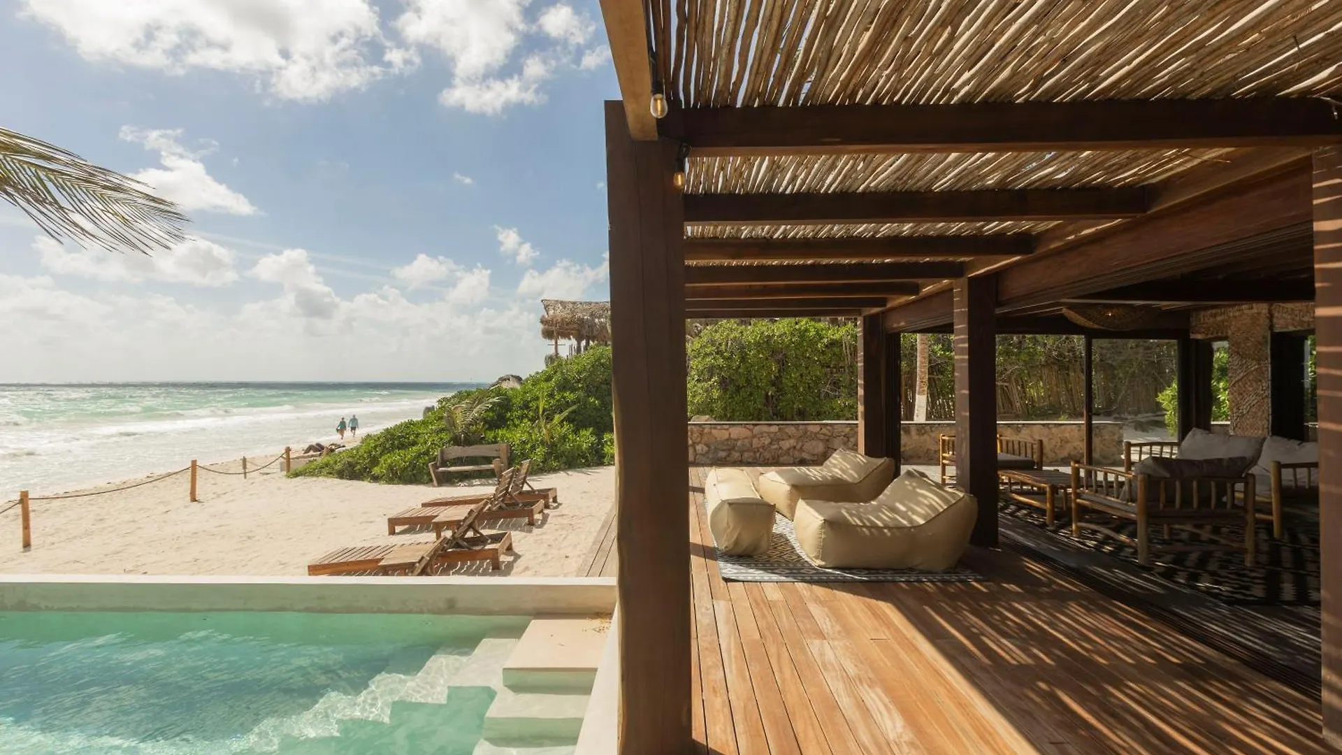 Casa Aakbal - Luxury Beach Front Villa Tulum
